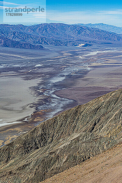 Blick über das Death Valley  Kalifornien  Vereinigte Staaten von Amerika  Nordamerika