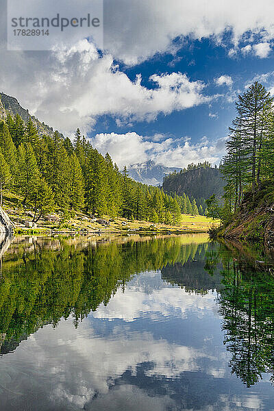 See der Hexen  Alpe Devero  Crampiolo  Dommodossola  Piemont  Italien  Europa