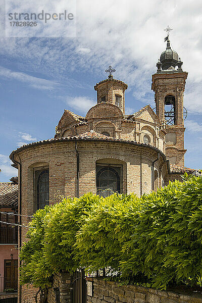 Kirche von San Michele  Neive  Langhe  Piemont  Italien  Europa