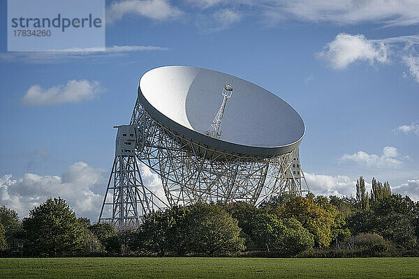 Das Lovell-Radioteleskop  Jodrell Bank  nahe Goostrey  Cheshire  England  Vereinigtes Königreich  Europa