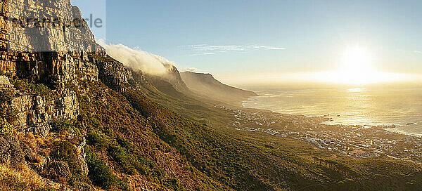 Kloof Corner bei Sonnenuntergang  Kapstadt  Westkap  Südafrika  Afrika