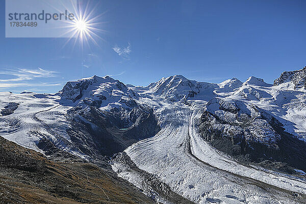 Monte Rosa Massiv mit Dufourspitze  4633m  und Liskamm mit Gornergletscher  Zermatt  Wallis  Schweizer Alpen  Schweiz  Europa