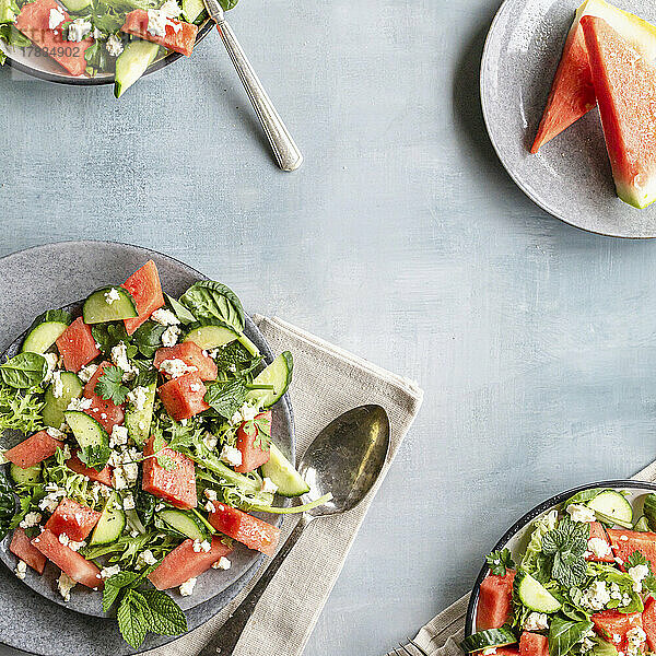 Sommerlicher Salat mit Wassermelone und Feta