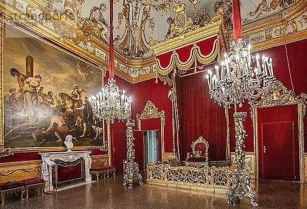 Thronsaal im Königspalast  Palazzo Reale  Genua  Ligurien  Mittelmeer  Mittelmeerküste  Italien  Europa