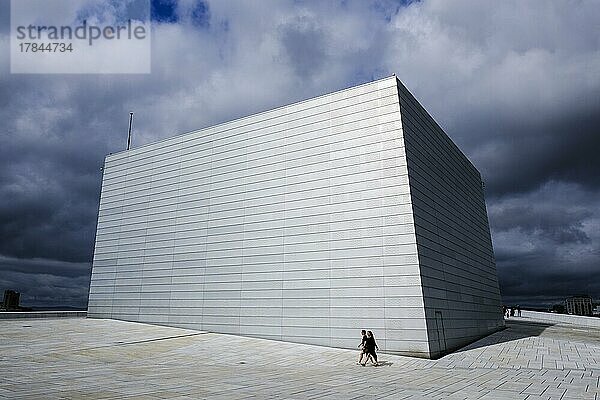 Auf dem Dach des Opernhaus Oslo  Operahuset Oslo  Oslo  Norwegen  Europa