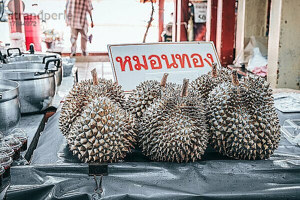 Durian (durian)  am schwimmender Markt in Bangkok  Thailand  Asien