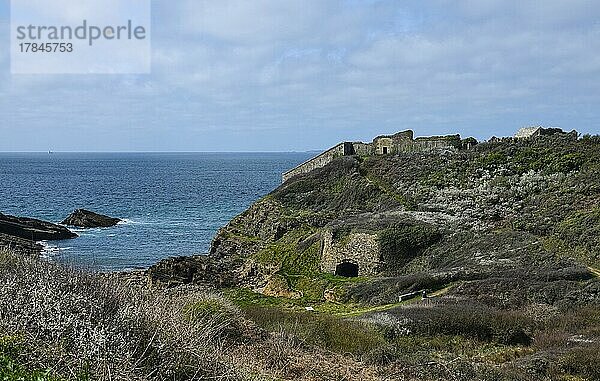 Festung Fort de la Fraternite  Ilot du Diable Teufelsinsel an der Westküste von Roscanvel  Crozon-Halbinsel  Departement Finistere Penn ar Bed  Region Bretagne Breizh  Atlantikküste  Frankreich  Europa