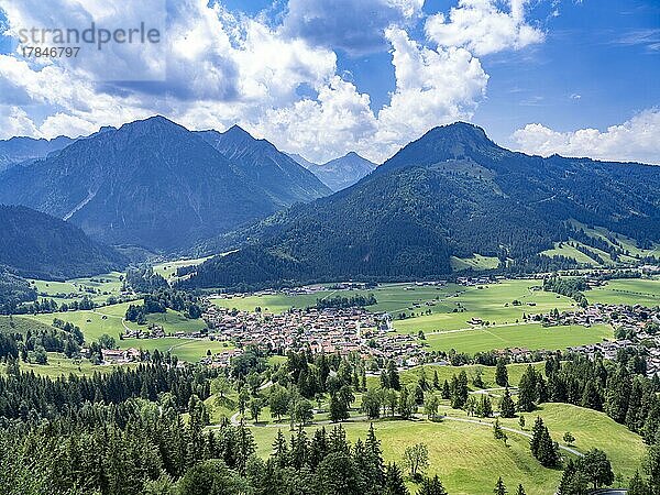 Blick von der Kanzel am Jochpass mit Blick auf Bad Oberdorf  Allgäu  Bayern  Deutschland  Europa