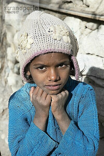 Ladakhi-Mädchen  5 Jahre  Hunder  Leh Distrikt  Nubra Tehsil  Ladakh  Indien  Asien