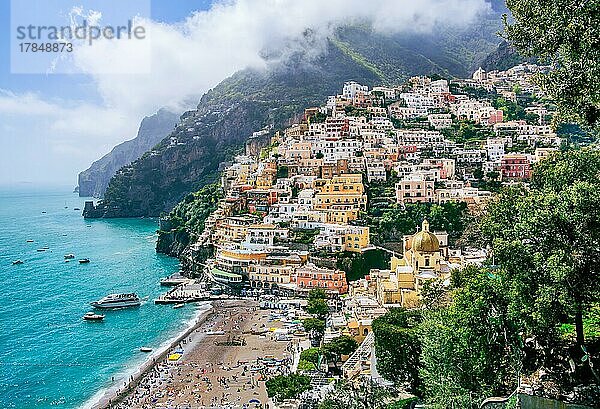 Panorama des Ortes am Meer  Positano  Amalfiküste  Golf von Salerno  Kampanien  Süditalien  Italien  Europa