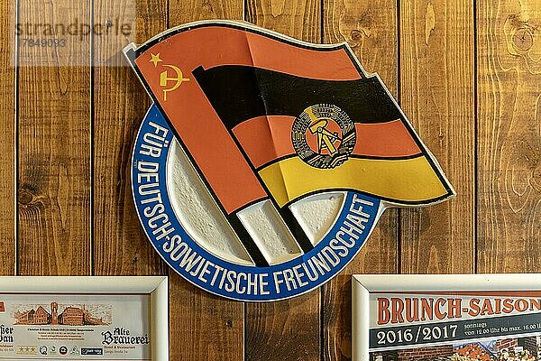 Nostalgisches Wandemblem  Deutsch-Sowjetische Freundschaft  Tangermünde  Sachsen-Anhalt  Deutschland  Europa