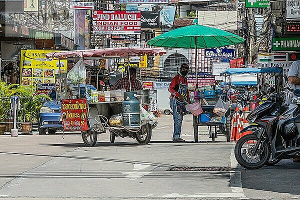 Straßenverkauf in Central Pattaya Beach  Pattaya City  Thailand  Asien