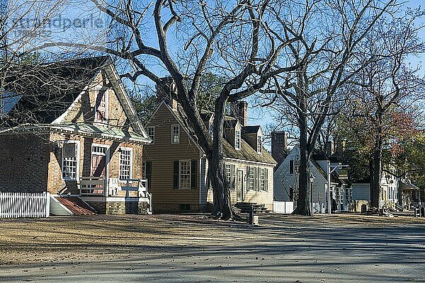 Koloniale Häuser im historischen Williamsburg  Virginia  USA  Nordamerika