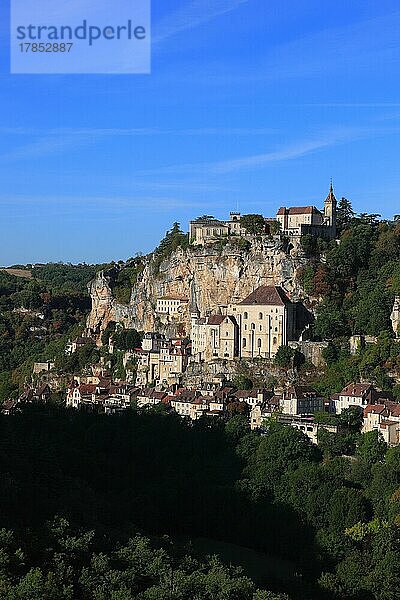 Rocamadour  Departement Lot  Region Midi-Pyrenees  Okzitanien  Wallfahrtsort der römisch-katholischen Kirche