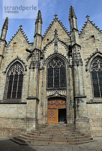 Vitre  Kirche  Englise Notre-Dame de Chartres  Bretagne  Frankreich  Europa