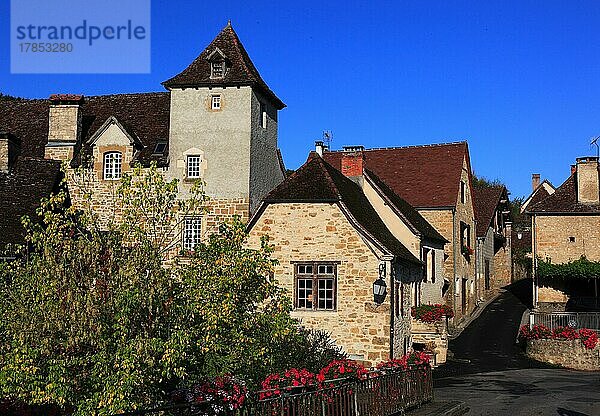 Carennac im Departement Lot  Midi-Pyrenees  Okzitanien  Frankreich  von der Vereinigung Les plus beaux villages de France zu einem der schönsten Dörfer Frankreichs erklärt  Europa