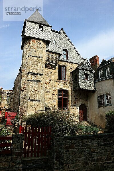 Mittelalterliche Häuser in der Altstadt vom Vitre  Bretagne  Frankreich  Europa