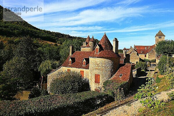 Autoire  Altoire  Departement Lot  Midi-Pyrenees  Okzitanien. Der Ort zählt zu den schönsten Dörfern in Frankreich