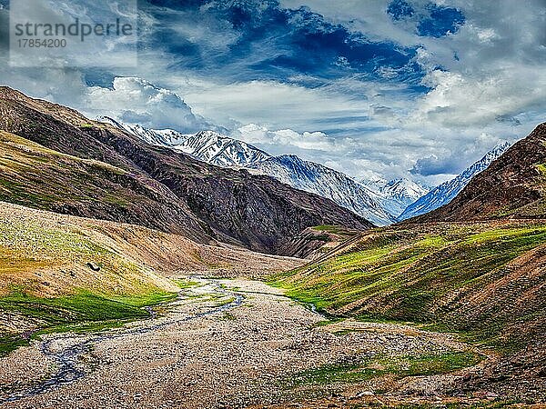 Himalaya-Landschaft im Spiti-Tal  Himachal Pradesh  Indien  Asien