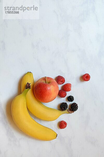 Obst  Beeren und Früchte