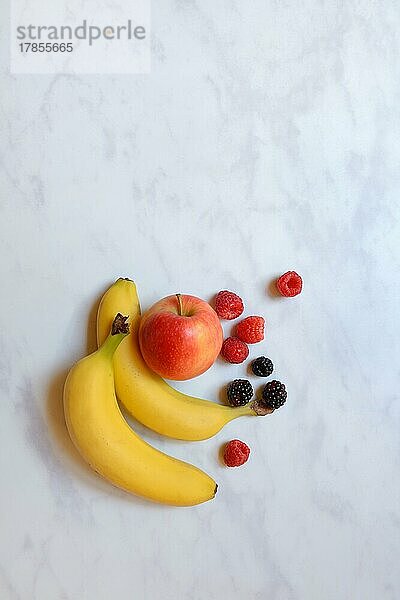 Obst  Beeren und Früchte
