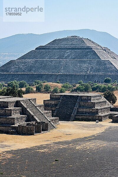 Pyramide der Sonne. Teotihuacan. Mexiko. Blick von der Mondpyramide