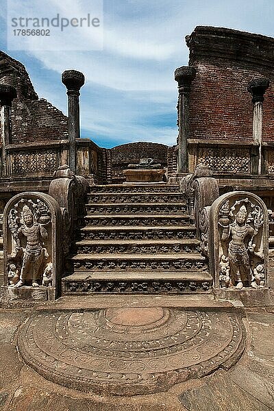 Alter Vatadage (buddhistischer Stupa) in Pollonnaruwa  Sri Lanka  Asien