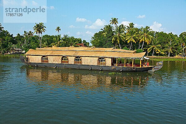 Hausboot auf den Backwaters von Kerala. Kerala  Indien  Asien