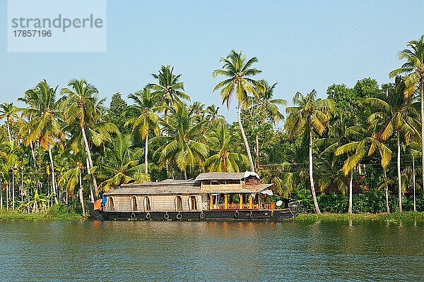Hausboot auf den Backwaters von Kerala. Kerala  Indien  Asien