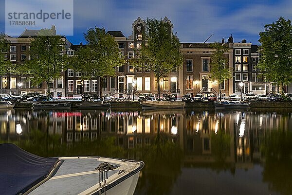 Traditionelle Wohnhäuser in Amsterdam  Keizersgracht  Morgendämmerung  Amsterdam  Niederlande  Europa