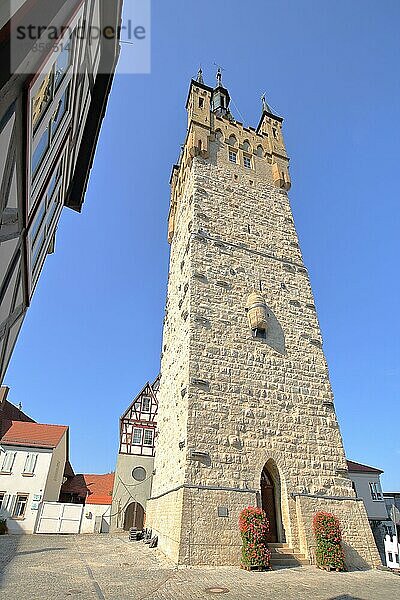 Blauer Turm erbaut 1200 und Wahrzeichen von Bad Wimpfen  Neckartal  Kraichgau  Baden-Württemberg  Deutschland  Europa