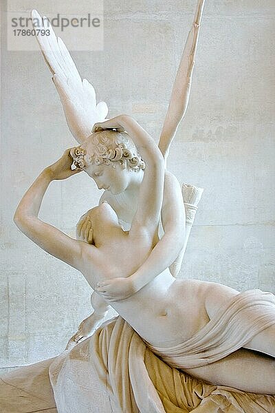 Psyche wiederbelebt durch Amors Kuss im Louvre  Paris  Frankreich  Europa