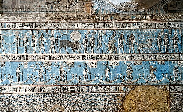 Deckenrelief  grosse Vorhalle Pronaos  Hathor-Tempel  Dendera  Qina  Ägypten  Afrika