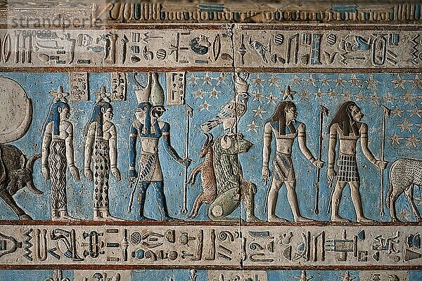 Deckenrelief  grosse Vorhalle Pronaos  Hathor-Tempel  Dendera  Qina  Ägypten  Afrika