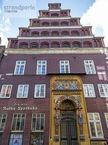 Alte Raths-Apotheke von 1598  Ratsapotheke  Lüneburg  Niedersachsen  Deutschland  Europa