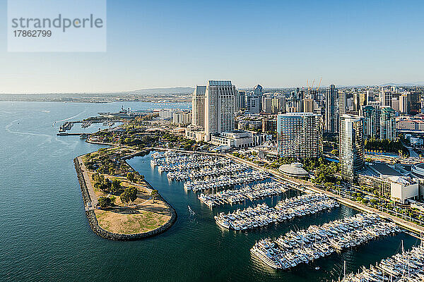 Luftaufnahme des San Diego Embarcadero Marina Park