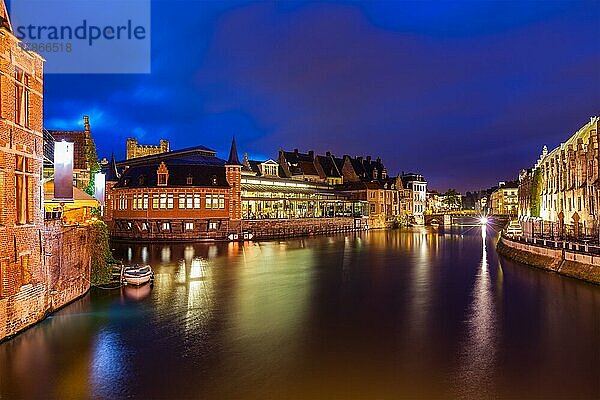 Reisen Europa Belgien Hintergrund  Gent Kanal in der Dämmerung am Abend. Gent  Belgien  Europa