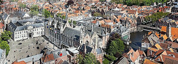 Panorama der Luftaufnahme von Brügge (Brugge) vom Belfried aus  Belgien  Europa