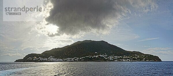 Insel und Stadt Panarea  Panarea  Äolischen Inseln  Kalabrien  Sizilien  Italien  Europa