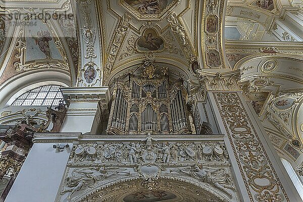 Orgelempore der Basilika St. Lorenz  gebaut um 1651  Kempten (Allgäu)  Bayern  Deutschland  Europa