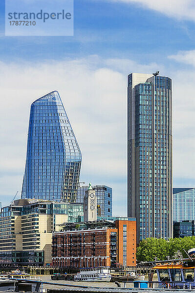 Großbritannien  England  London  Skyline mit hohen modernen Wolkenkratzern