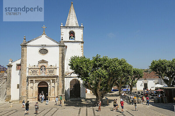 Portugal  Obidos  Kirche am Stadtplatz