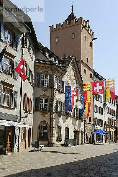 Rathaus in der Marktgasse  Fußgängerzone  Rheinfelden  Kanton Aargau  Schweiz  Europa