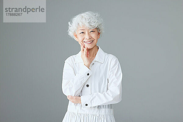 Japanisches Porträt älterer Frauen