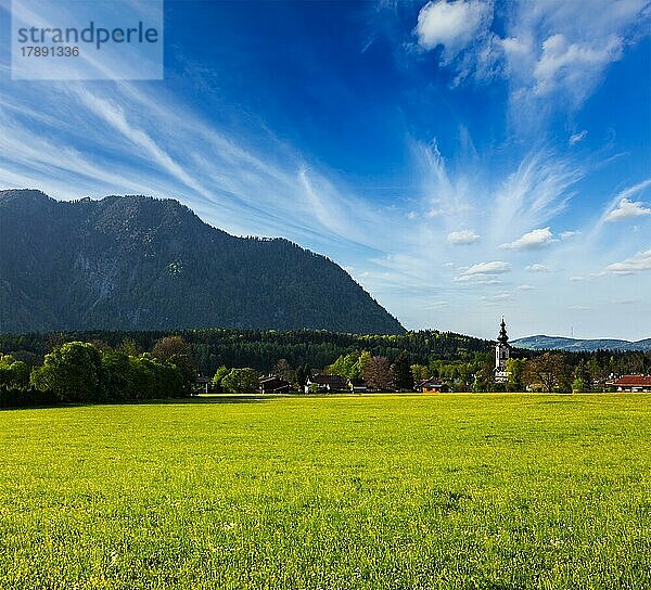 Deutsche Landschaften und Dörfer. Bayern  Deutschland  Europa