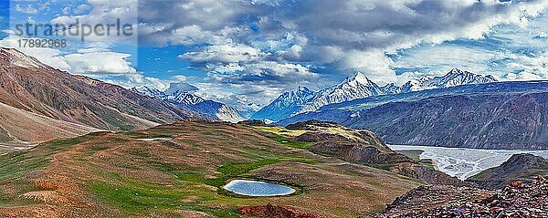 Himalaya-Landschaftspanorama. Spiti-Tal  Himachal Pradesh  Indien  Asien