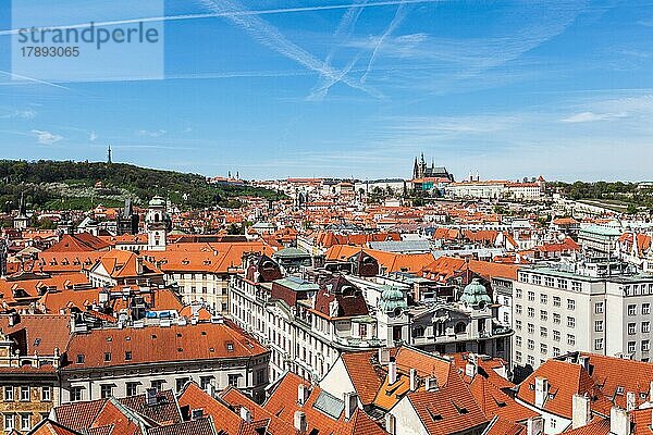 Blick vom Rathaus auf die Stare Mesto (Altstadt) und den Veitsdom. Prag  Tschechische Republik  Europa