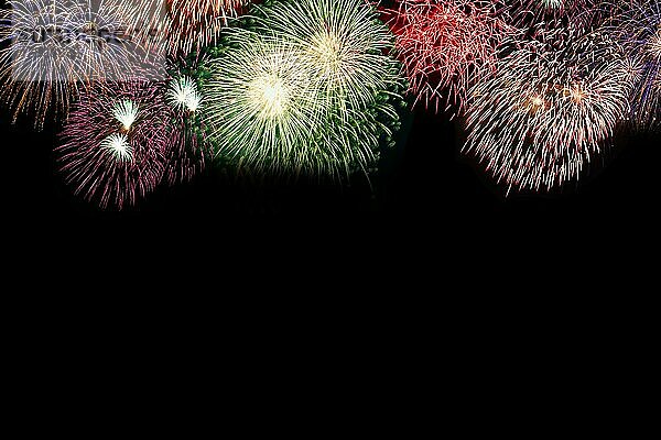 Silvester Feuerwerk Sylvester Neujahr Hintergrund Textfreiraum Copyspace Neues Jahr Neuen Neu Hintergründe in Stuttgart  Deutschland  Europa
