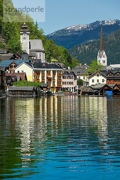 Österreichisches Touristenziel Hallstatt Dorf am Hallstatter See in den österreichischen Alpen. Region Salzkammergut  Österreich  Europa