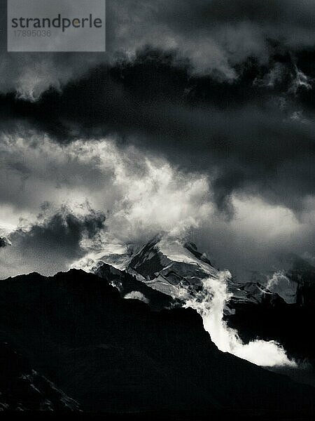 Wolken  Berg  Alaska